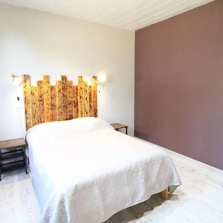 Maison Renovee Avec Grand Jardin, Activites Nautiques Et Randonnees A Proximite - Fr-1-742-526 * Champagnac (Auvergne)