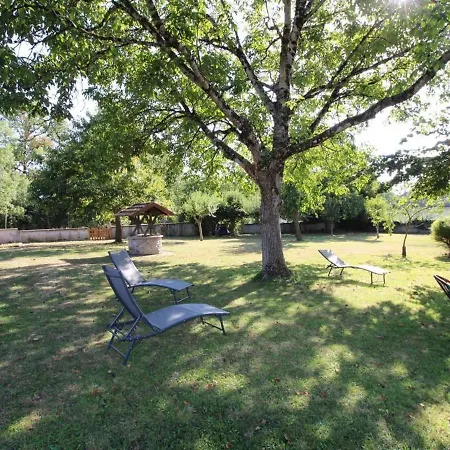Maison Renovee Avec Grand Jardin, Activites Nautiques Et Randonnees A Proximite - Fr-1-742-526 Champagnac (Auvergne)