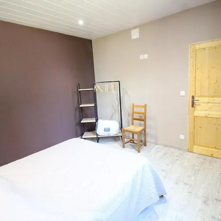 Casa vacanze Maison Renovee Avec Grand Jardin, Activites Nautiques Et Randonnees A Proximite - Fr-1-742-526 Champagnac (Auvergne)