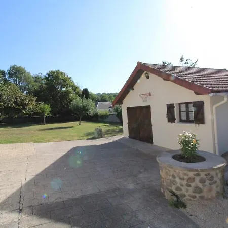Casa vacanze Maison Renovee Avec Grand Jardin, Activites Nautiques Et Randonnees A Proximite - Fr-1-742-526 Champagnac (Auvergne)