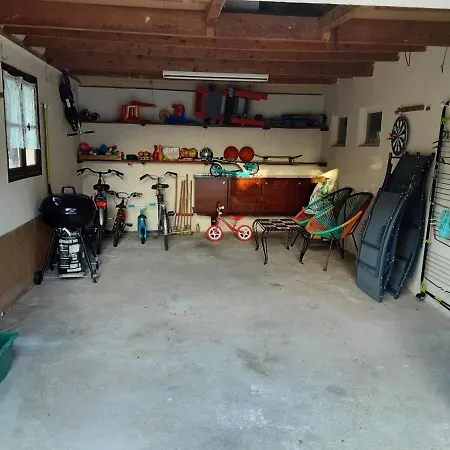 Casa vacanze Maison Renovee Avec Grand Jardin, Activites Nautiques Et Randonnees A Proximite - Fr-1-742-526 Champagnac (Auvergne)